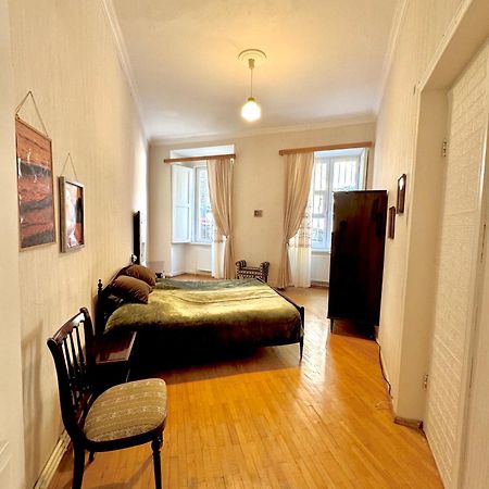 Authentic Old Tbilisi Apartment Екстер'єр фото